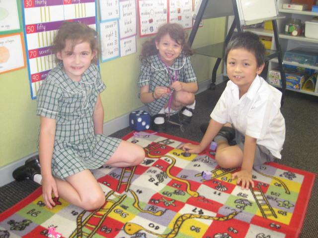 Literacy NAPLAN Year 5 Reading NAPLAN Year 5 In 213, 98 Year 5 students sat the NAPLAN in literacy. This included assessments in reading, writing, spelling, and grammar and punctuation.