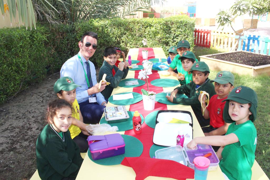 10TH JAN 2019 Top Table To promote healthy eating and good table manners, pupils who demonstrate excellent behaviour, eating habits and manners during snack time and lunch time throughout the week,