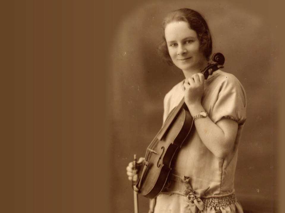 Clare Keys Talented Violinist