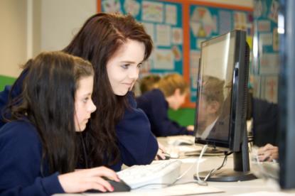 1. COURSE TITLE OCR GCSE COMPUTING 2. COURSE CONTENT The course contains three units of study over two years. There is a mixture of controlled assessments and externally set exams.