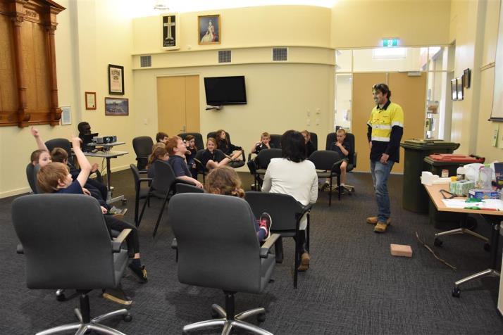 YEAR 1 VISIT TO COUNCIL OFFICE On Monday the Year 1 class went for a local excursion to the Regional Council of Goyder office.