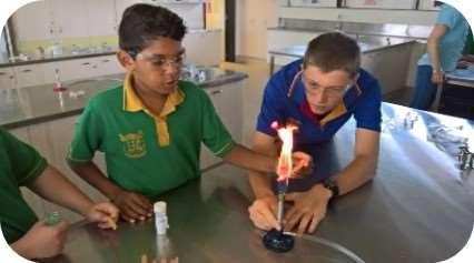 YEAR 6 SCIENCE VISIT This week we had visits from both Malanda and Millaa Millaa Primary School. The students participated in various science experiments.