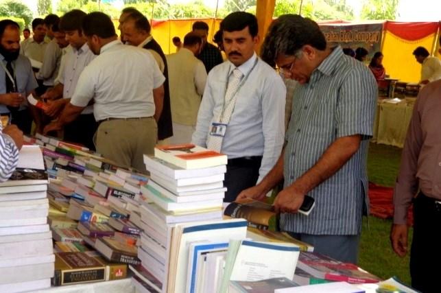 News & Events at CIIT Sahiwal Campus Library 3rd Book Fair, CIIT Sahiwal Electrical Engineering Accreditation Council Visits CIIT Sahiwal Library Department of