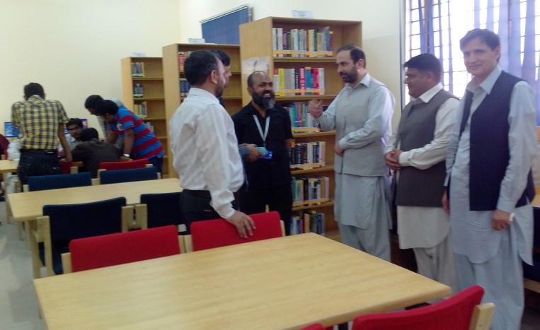 Shaukat Amer Management Representative CIIT Attock along with other senior officials of CIIT Attock Campus accompanied the QEC team during their visit to the library.