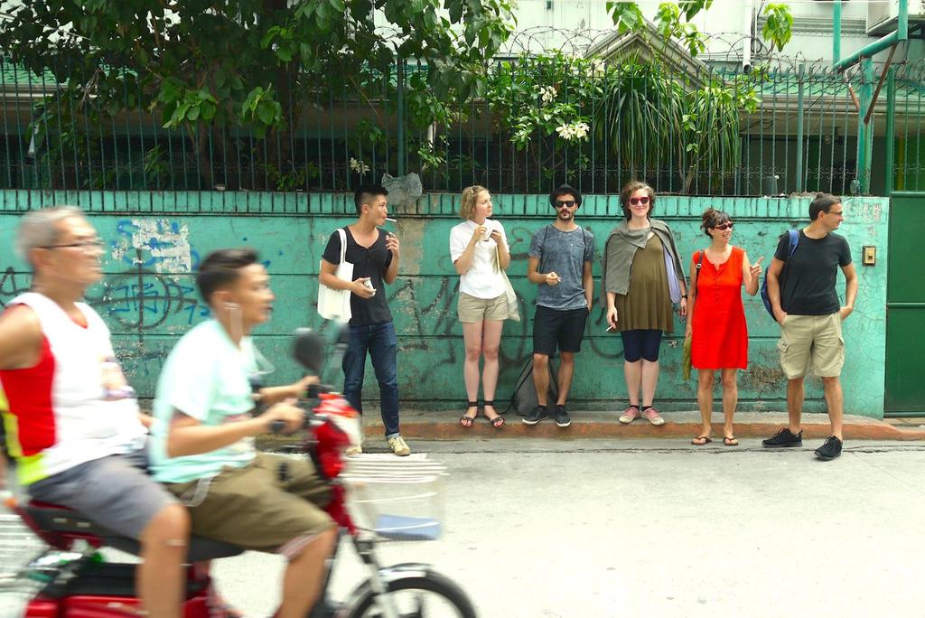 Part 2: MANILA Attention directed towards the discourse The curatorial mapping in Manila: participants of the project in front of the Museum of Contemporary Art and Design (Photo: Sidd Perez) The
