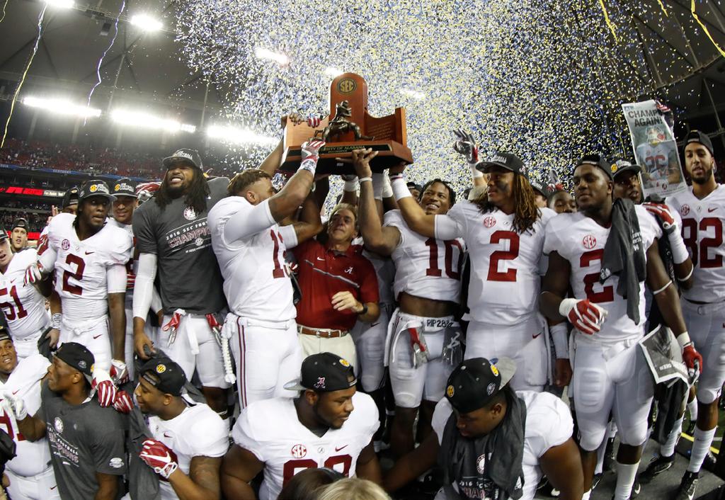 ////////////////////////// ACHIEVING COMPETITIVE EXCELLENCE Alabama Athletics has a rich heritage and tradition of championship success.