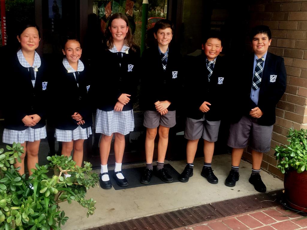 Putney Public School Excellence through Endeavour Your Local School Our local Community Thursday 7 June, 2018 Term 2 Week 4 ZONE CROSS COUNTRY On Wednesday, 30 May, Ms Thomas and Miss Russell took a