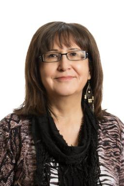 She is an educator who shares Anishanaabe Teachings and educational approaches to honour diversity, the learner s special gifts, and to build knowledge of selfidentity and self-in-relation to Aki