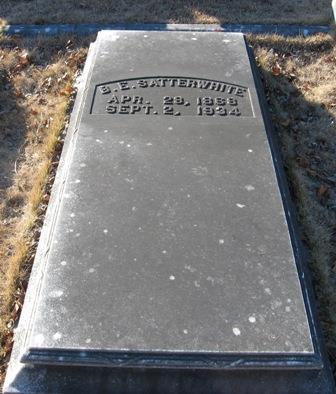 Benjamin Elijah Satterwhite son of James Madison died in Roanoke, Alabama in