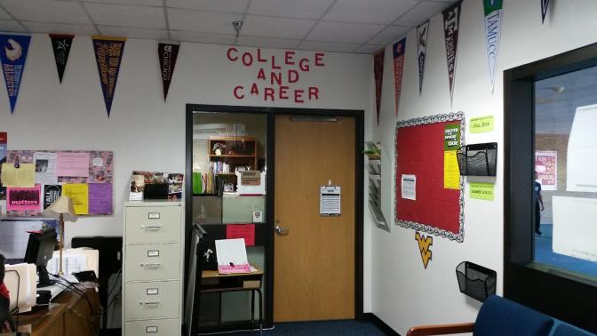 College Resources College/Career Center in LCHS