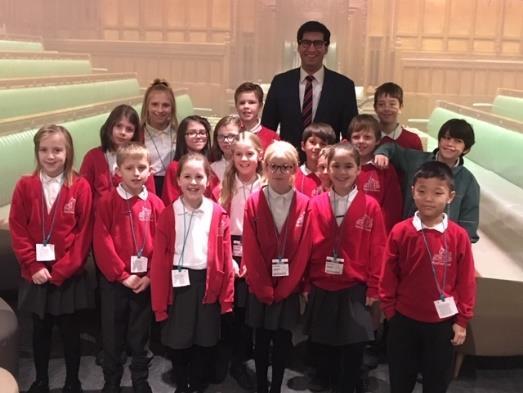 School Council visit to Houses of Parliament After taking the train up into London, the School Council enjoyed a brilliant tour around the Houses of Parliament on the day after the Brexit vote!
