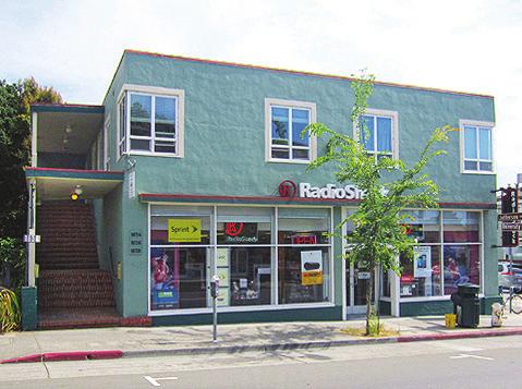 CONVENIENT LOCATION. Close to all Downtown Berkeley cultural and culinary destinations and amenities.