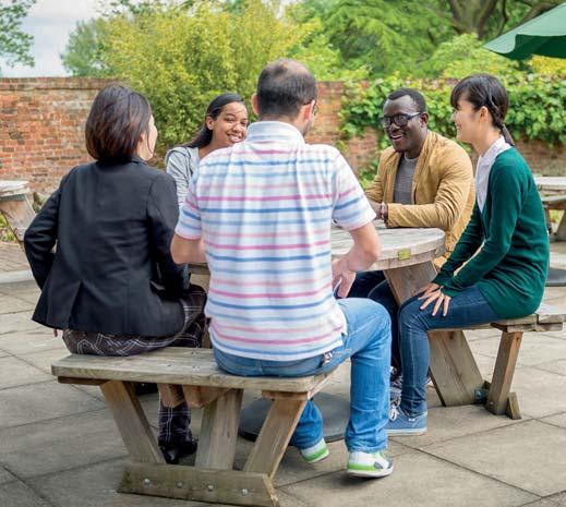 CAMPUS LIFE THE IDEAL ENVIRONMENT Wherever you re from, at Henley Business School you will find yourself part of a supportive and friendly community.