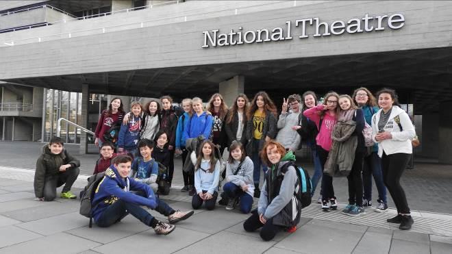 VISIT TO THE NATIONAL THEATRE On Thursday 4 th February 23 Year 7 and 8 pupils went to London for a tour of The Globe Theatre followed by an evening meal on the South Bank and then on to see a