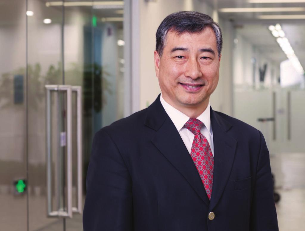 We have access to top-quality Smith faculty. -James Li Vice President, Samsung Electronics China Headquarters Graduating from the Executive MBA program at the Robert H.