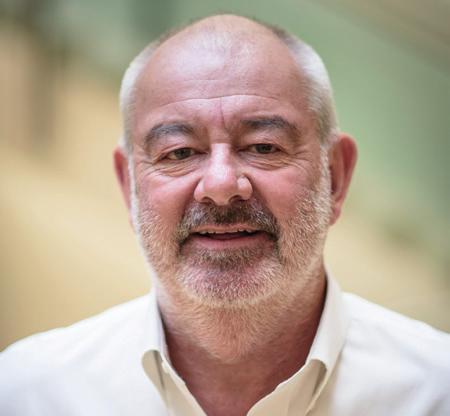 Welcome Executive Summer School Academic Director, Professor Paul Willman The Executive Summer School is the primary channel for delivering LSE s world class research to a business and practitioner