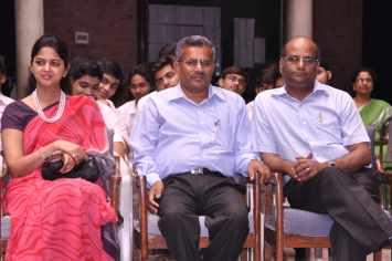 Sh. B.R. Ahirwar, Div. Forest Officer, with Mrs. Ritu Gupta, Vice Chairperson and Mr.