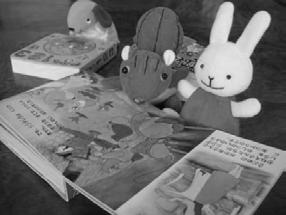 (29) Sample Story 2 (which investigates the availability of strict interpretation): A rabbit, a squirrel, and a dog are reading