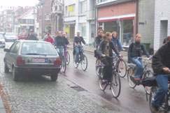 The Flemish Government then uses these indicators to co-ordinate any reconstruction according to the mobility needs of the school; - several measures to increase the number of journeys made by