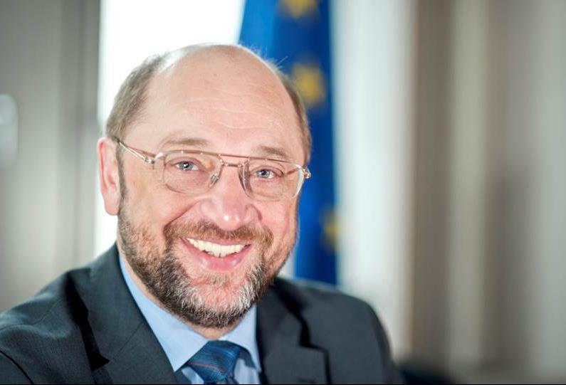 About EU Read Martin Schulz, President of the European Parliament "As a former bookseller, I have a passion for reading and not a single day goes by that I don t grab a book.
