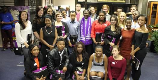 WHERE LEADERS LEARN THE PURPLE GIFT GIVING THE GIFT OF RHODES ORU AWARDS R200 000 IN BURSARIES The 2016 Old Rhodian Union Bursary (ORU) Awards were hosted by the ORU Vice- President, Professor James